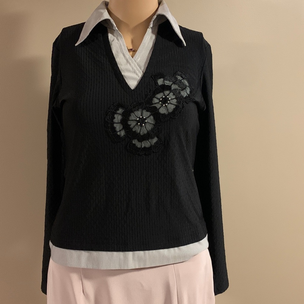 New Whirlpool Black Long Sleeve Top with Striped Collar Size Small
